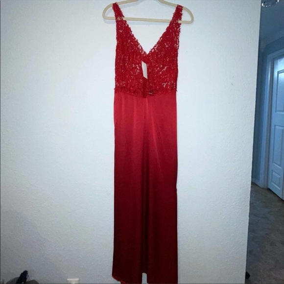 NWT Reformation Aura Dress in Red Silk Lace Detail Size 0 - Picture 2 of 9
